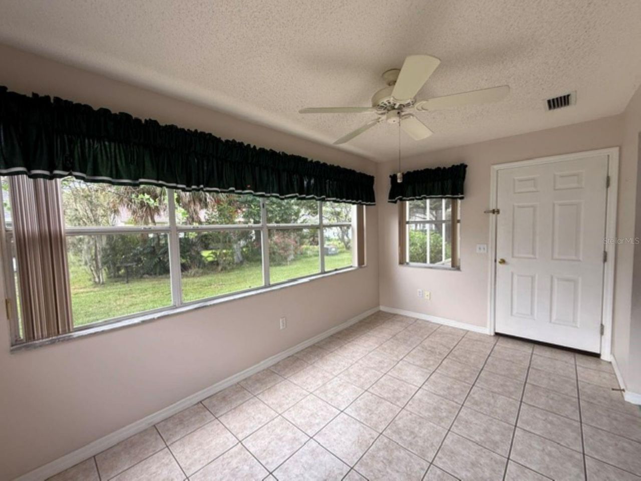 208 Aragon Lane , Lady Lake, FL 32159 Photo