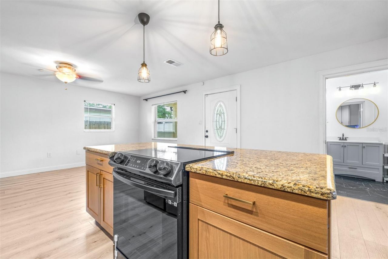 729 88th Avenue N, Saint Petersburg, FL 33702 Photo