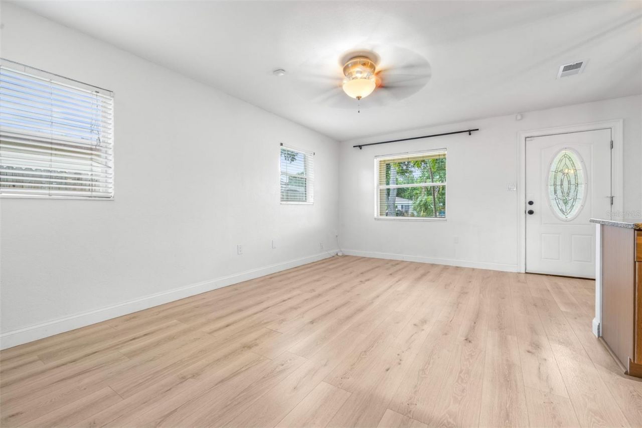 729 88th Avenue N, Saint Petersburg, FL 33702 Photo