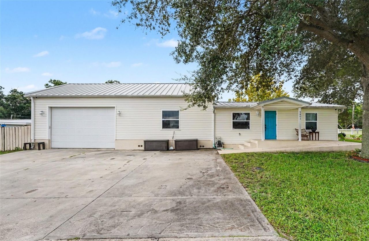 5801 43rd Street N, Saint Petersburg, FL 33714 Main Photo