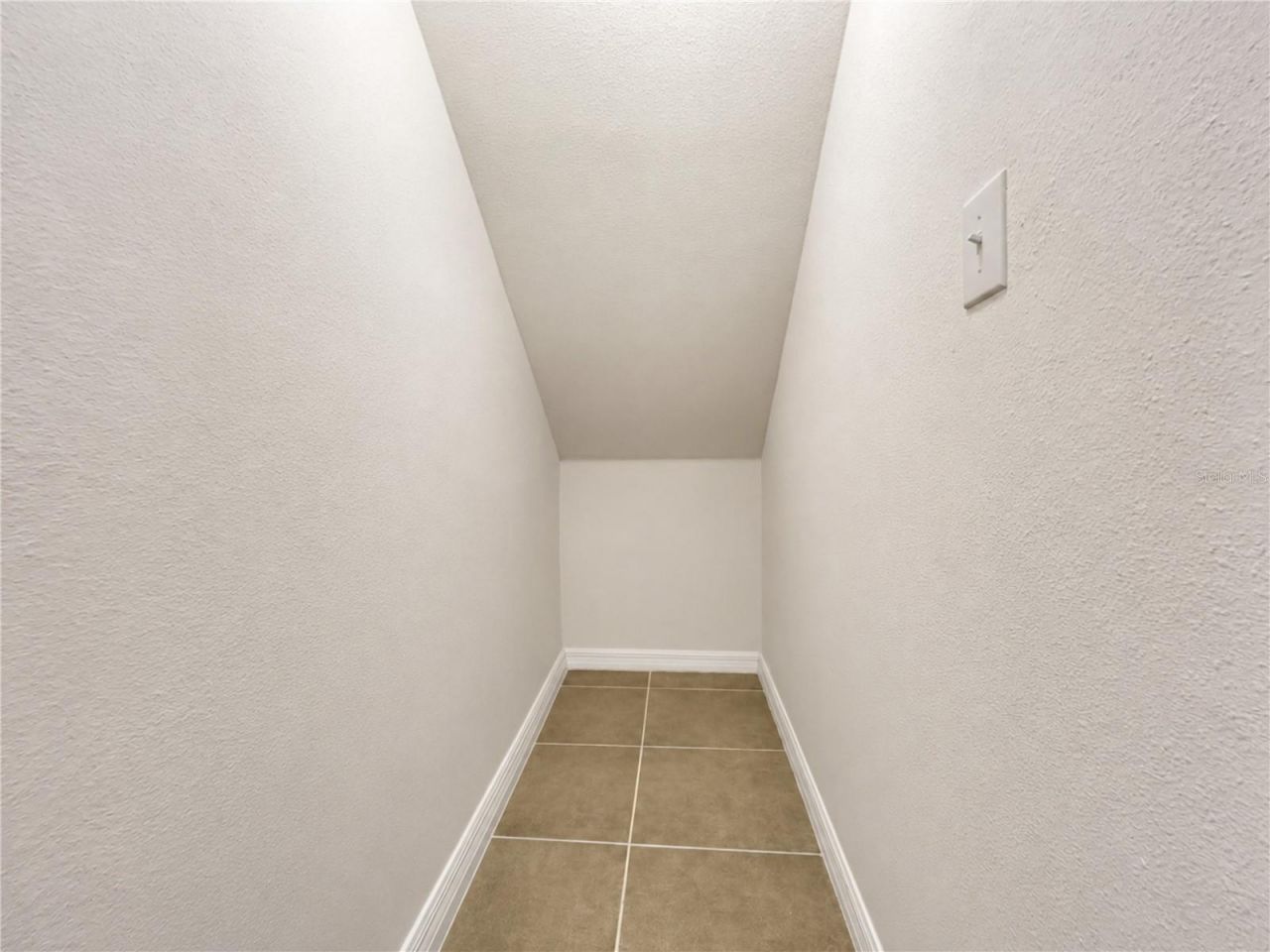 3326 Pleasant Willow Court, Brandon, FL 33511 Photo