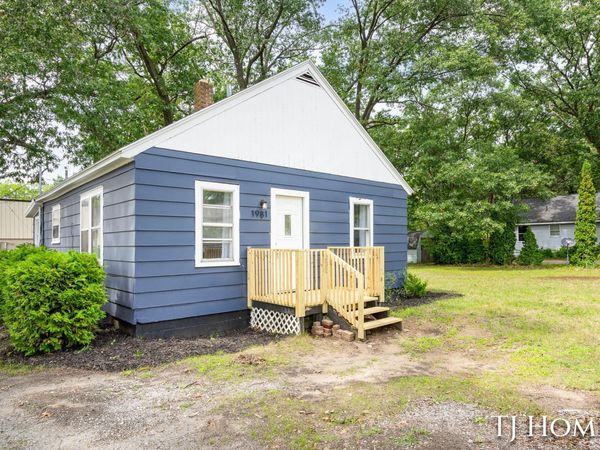 1981 Valley Street, Muskegon, MI 49442