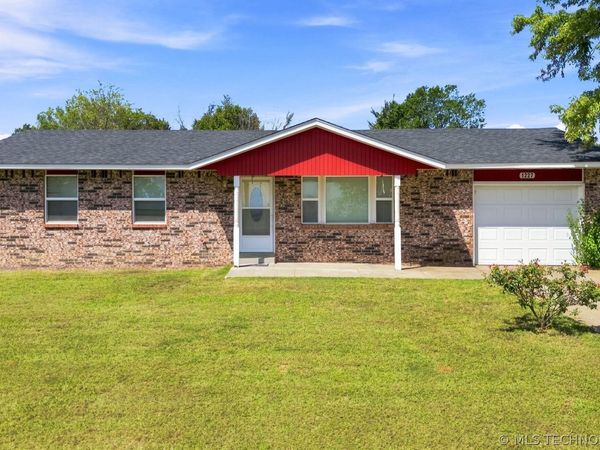 1227 N Sapulpa Road , Beggs, OK 74421
