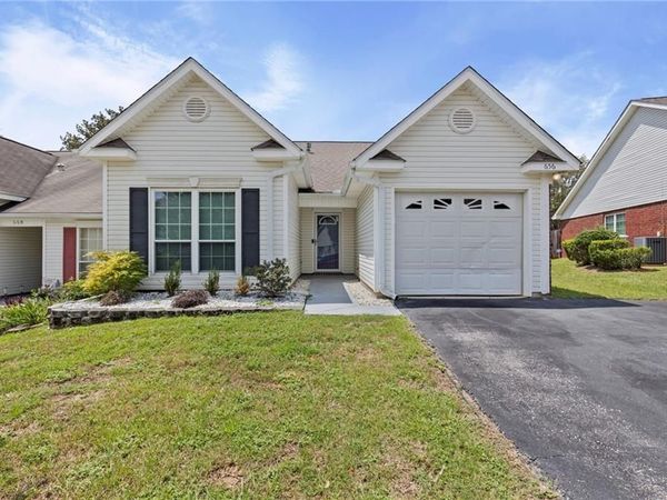 656 Spring Lake Drive W, Mobile, AL 36695