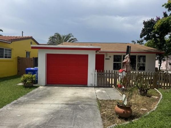 1507 HAYES Street, Hollywood, FL 33020