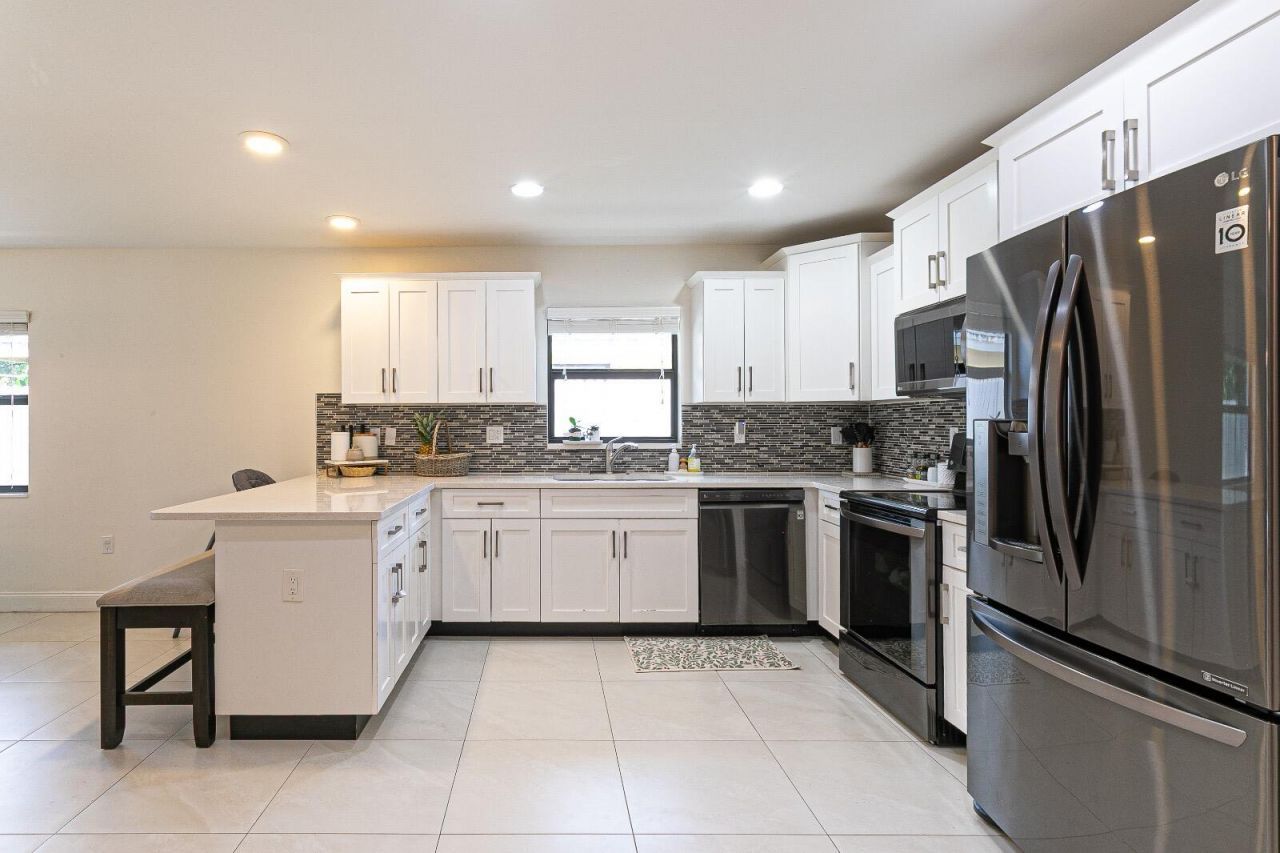 5803 Lime Road, West Palm Beach, FL 33413 Photo