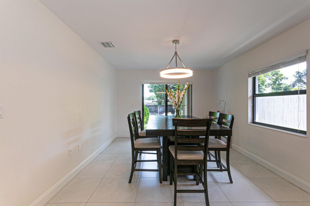 5803 Lime Road, West Palm Beach, FL 33413 Photo