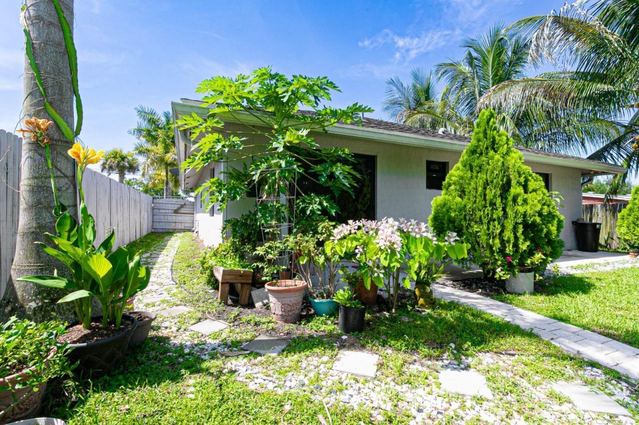 5803 Lime Road, West Palm Beach, FL 33413 Photo