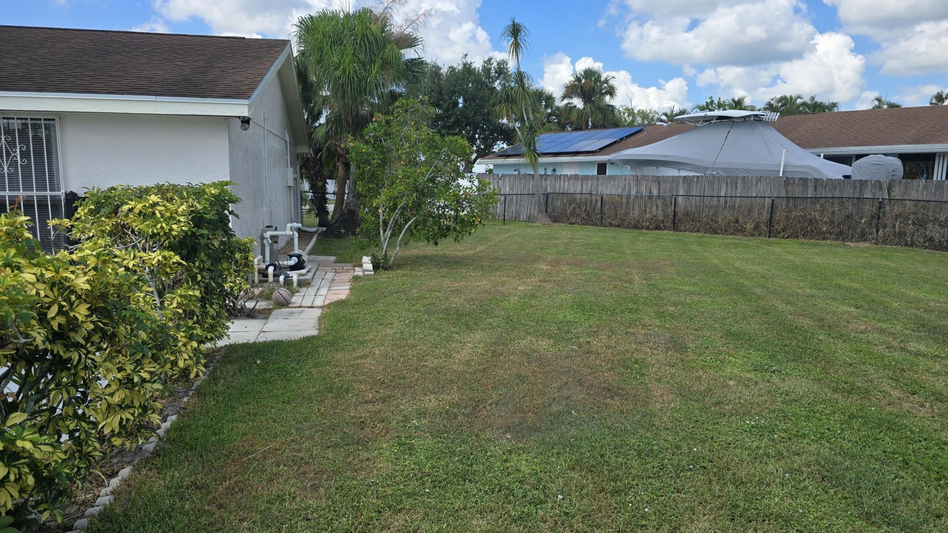 118 Cambridge Lane, Royal Palm Beach, FL 33411 Photo