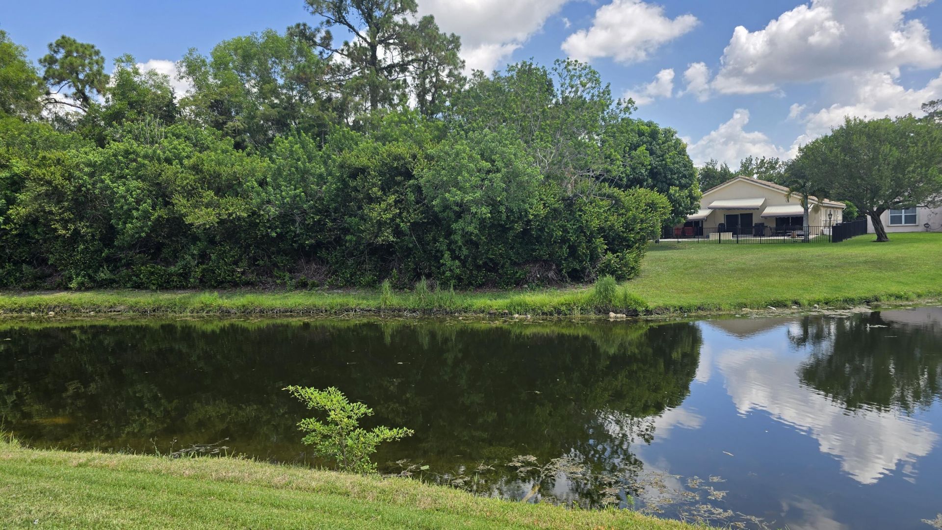 118 Cambridge Lane, Royal Palm Beach, FL 33411 Photo