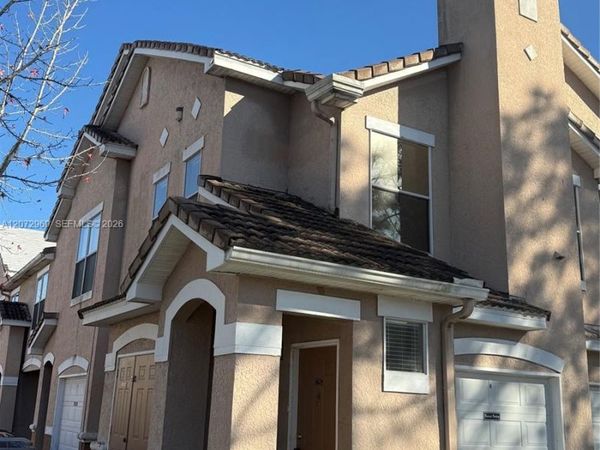 17962 VILLA CREEK DRIVE , Unit 17962, Tampa, FL 33647