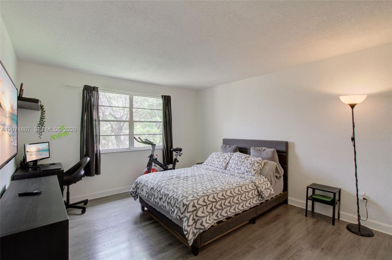 4610 NW 79th Ave , Unit 2D, Doral, FL 33166 Photo