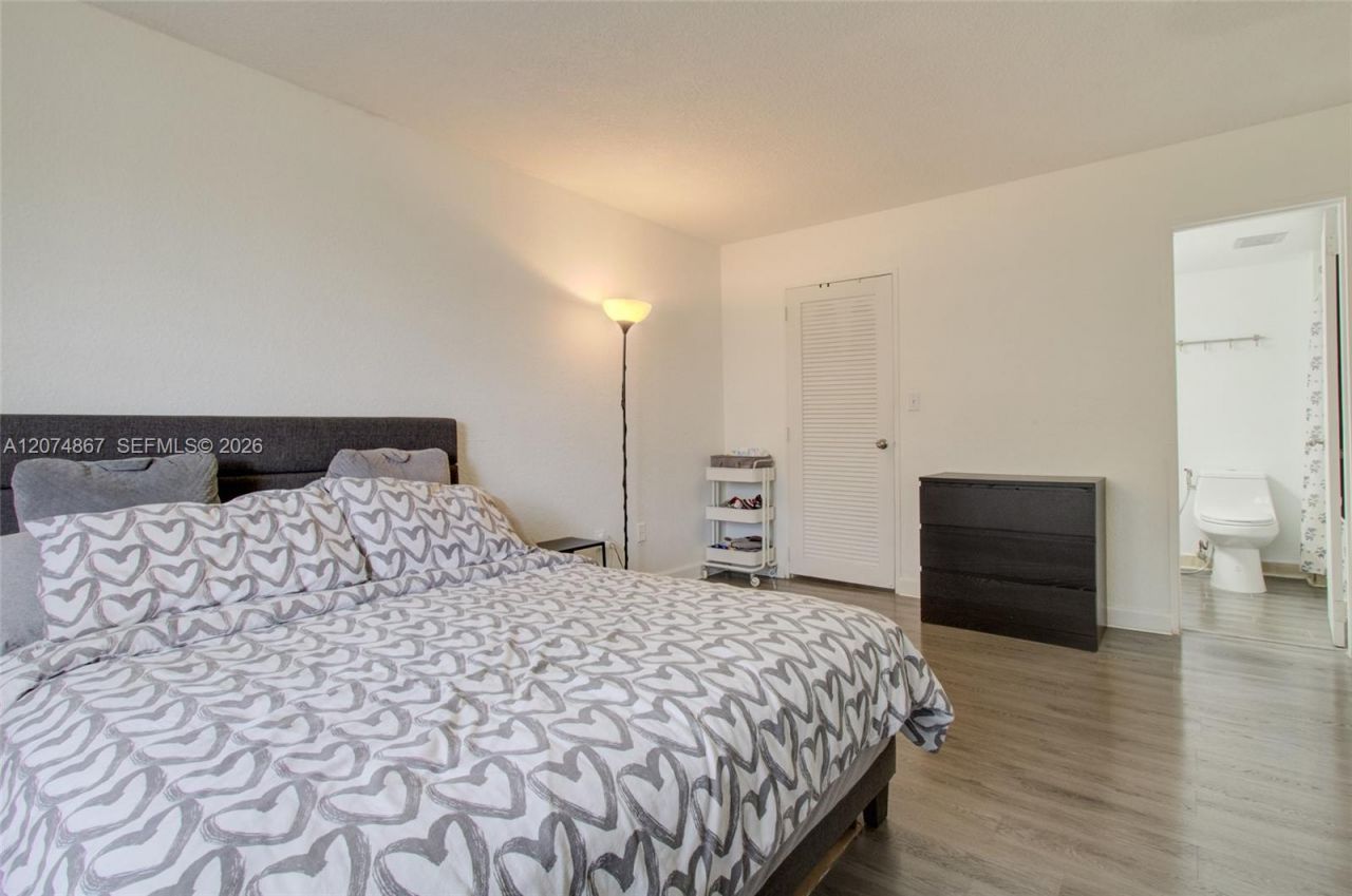 4610 NW 79th Ave , Unit 2D, Doral, FL 33166 Photo