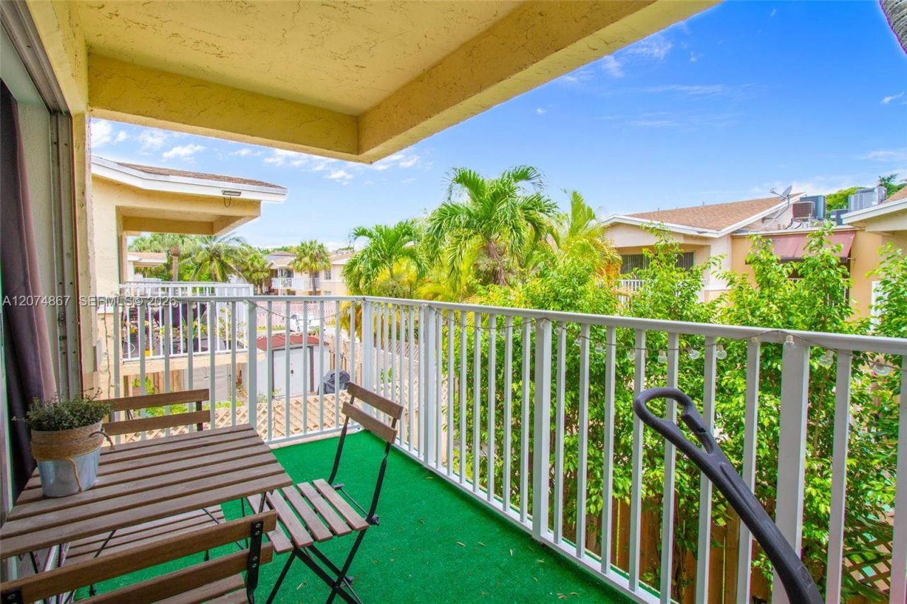 4610 NW 79th Ave , Unit 2D, Doral, FL 33166 Photo
