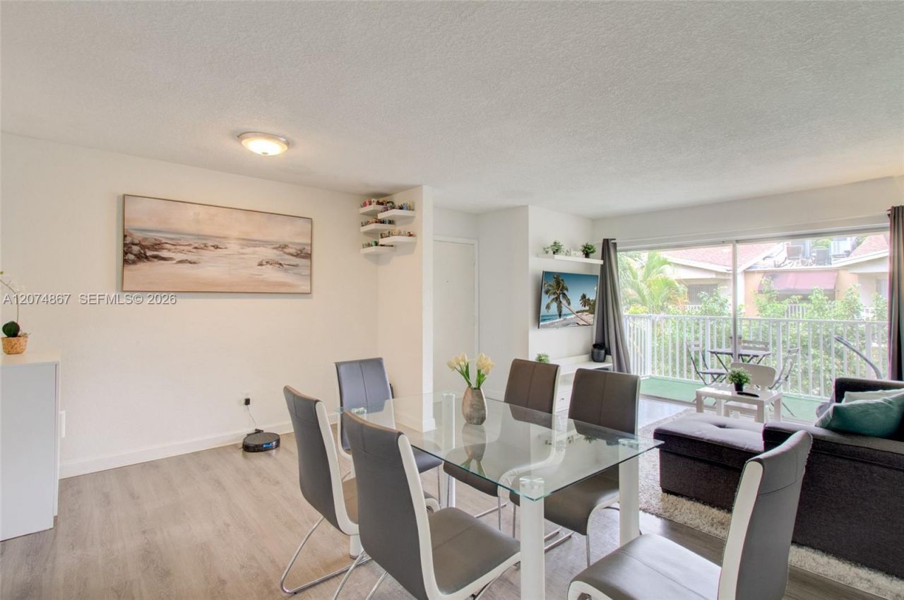 4610 NW 79th Ave , Unit 2D, Doral, FL 33166 Photo