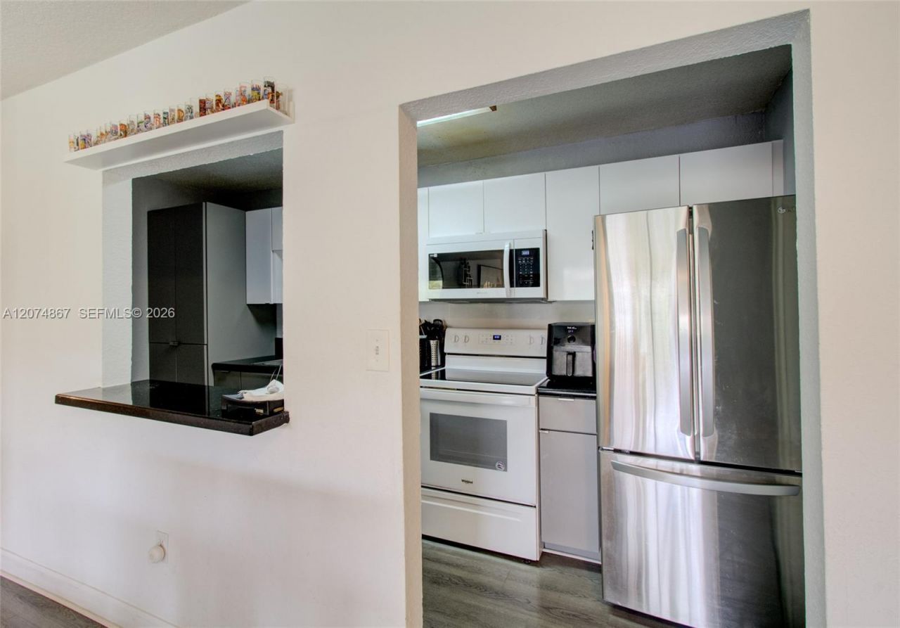 4610 NW 79th Ave , Unit 2D, Doral, FL 33166 Photo