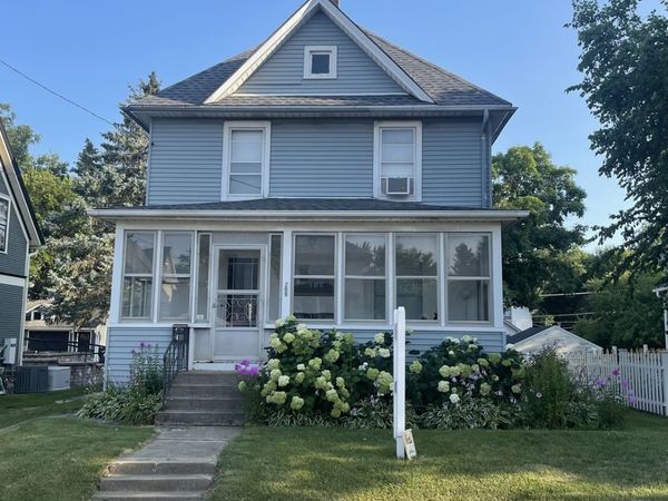 209 W Main Street, Barrington, IL 60010