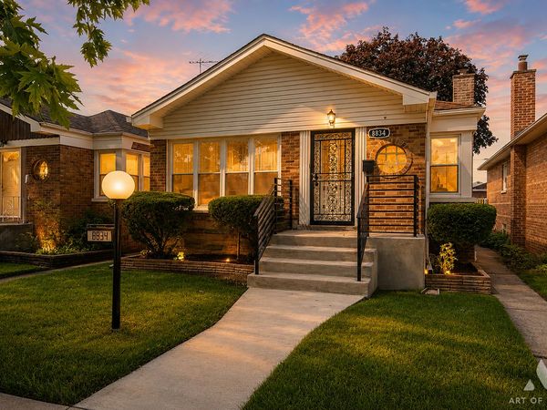 8834 S Oglesby Avenue , Chicago, IL 60617