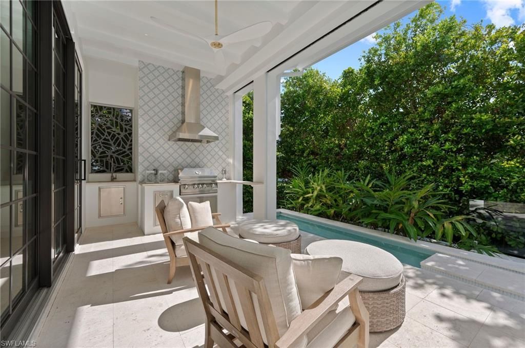 1140 8th St S, Naples, FL 34102 Photo