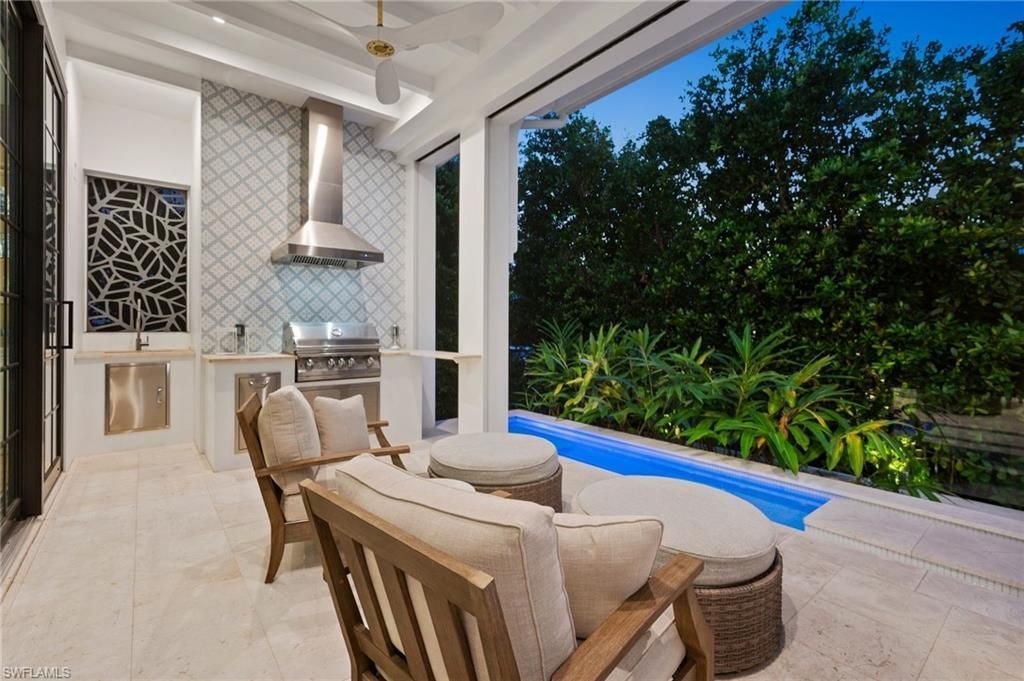 1140 8th St S, Naples, FL 34102 Photo