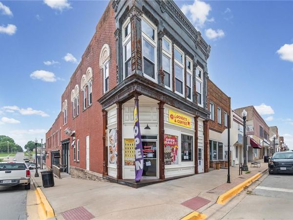 102 S Thornton Street, Richmond, MO 64085