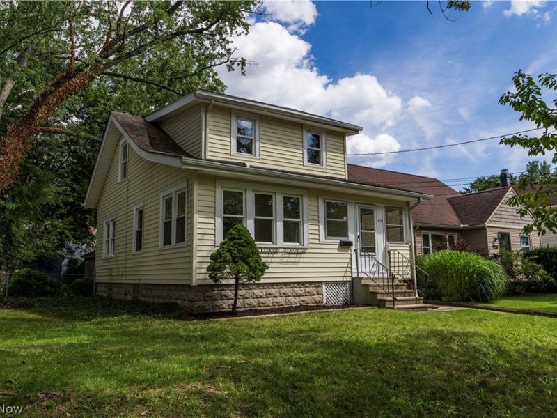 475 Newell Avenue , Akron, OH 44305 Photo 2