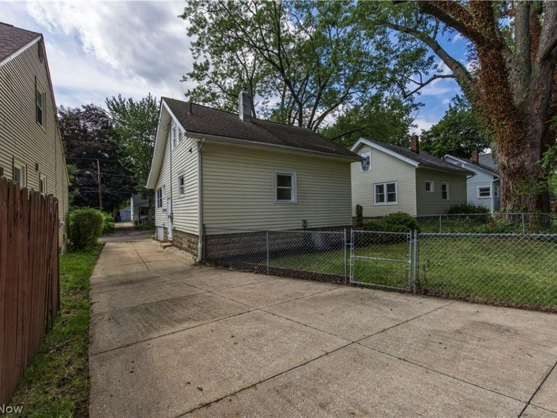 475 Newell Avenue , Akron, OH 44305 Photo 32