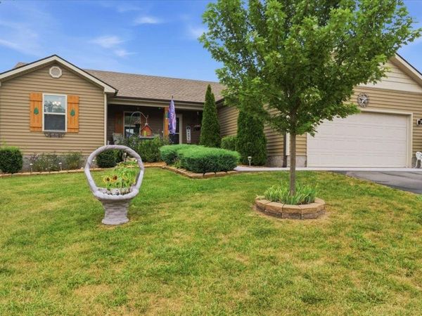 208 Victoria Way , Franklin, KY 42134
