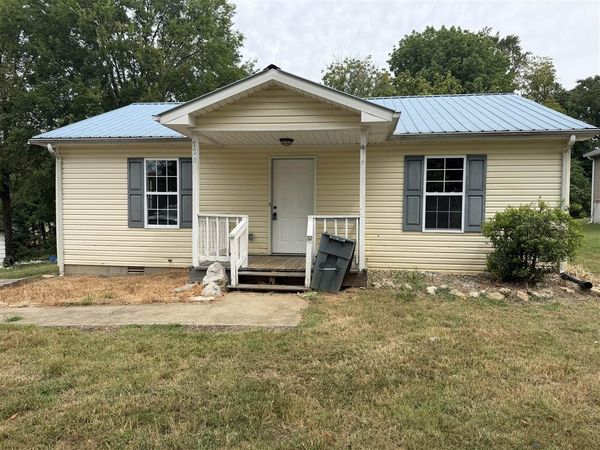 770 E Maple Street , Scottsville, KY 42164