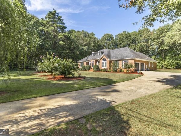 903 Lakeview Drive, Montezuma, GA 31063