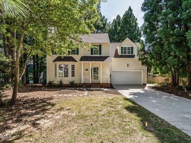 209 Leafgate Court, Holly Springs, NC 27540