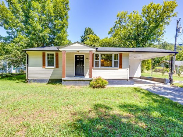 7816 Old Charlotte Pike , Nashville, TN 37209