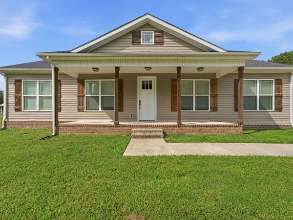 2648 Wayside Rd , Manchester, TN 37355