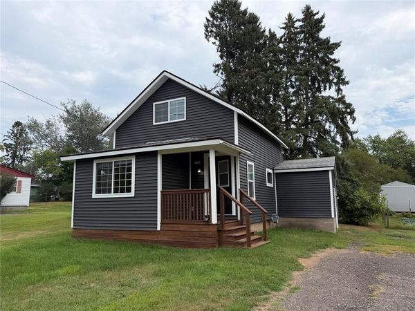 1740 3rd Avenue, Cumberland, WI 54829