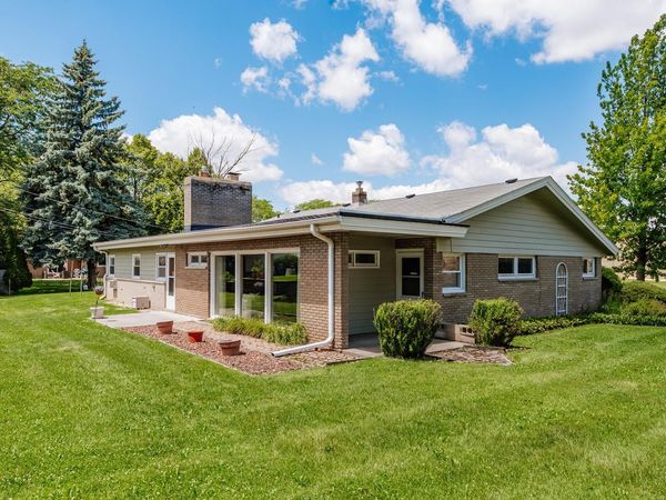 11307 W Garfield AVENUE, Wauwatosa, WI 53226