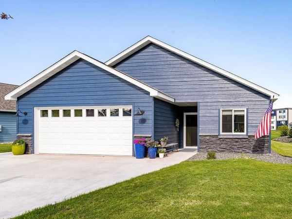33 Billings Ln, Superior, WI 54880