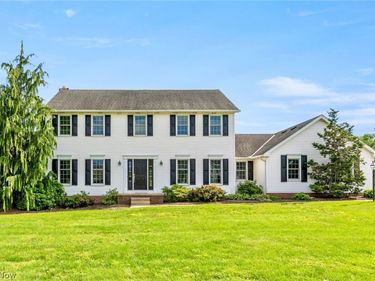 906 Southmoor Circle NE, Canton, OH 44721