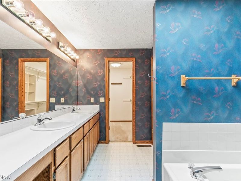 906 Southmoor Circle NE, Canton, OH 44721 Photo 37