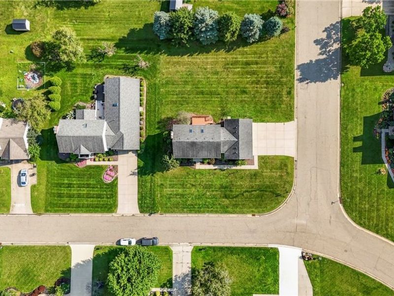 906 Southmoor Circle NE, Canton, OH 44721 Photo 8