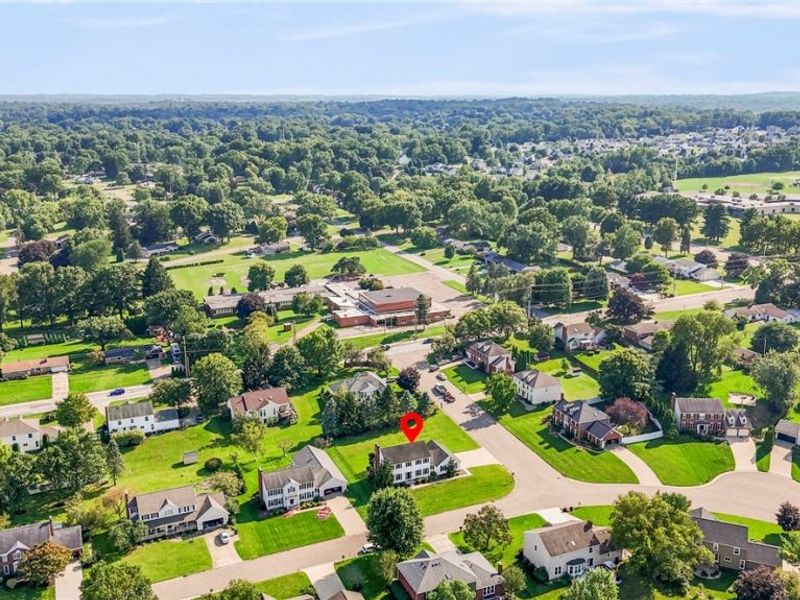 906 Southmoor Circle NE, Canton, OH 44721 Photo 9