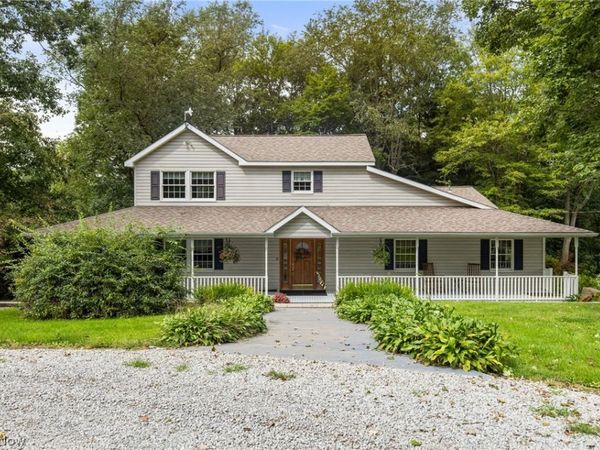 48211 Moore Road , East Liverpool, OH 43920