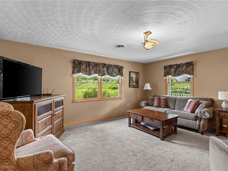 48211 Moore Road , East Liverpool, OH 43920 Photo 13