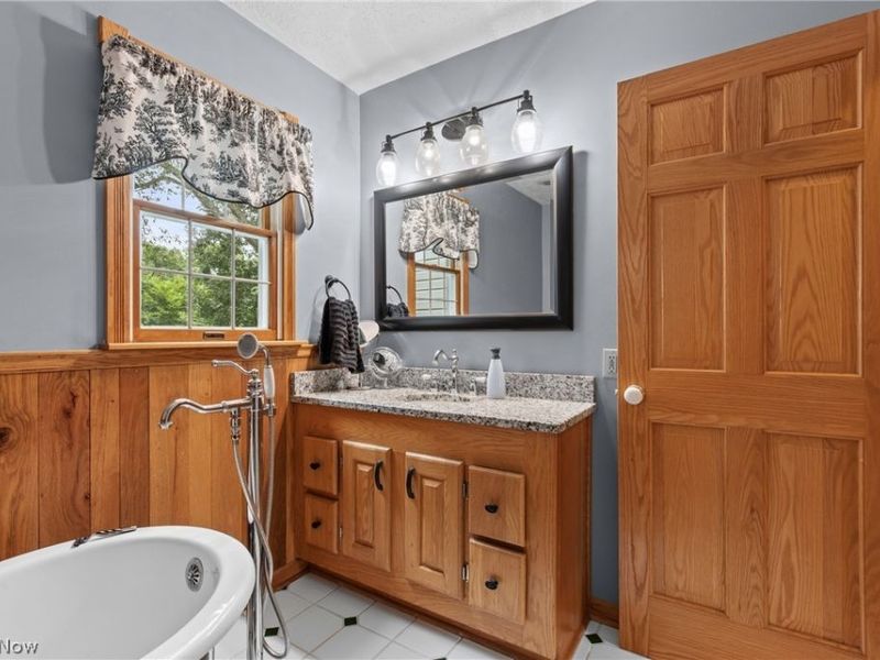 48211 Moore Road , East Liverpool, OH 43920 Photo 21