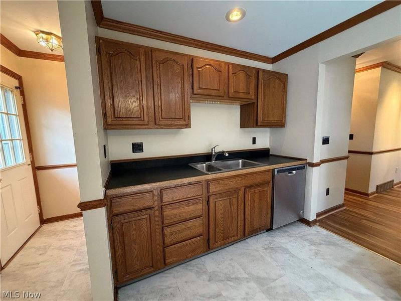 1088 Lander Road , Highland Heights, OH 44143 Photo 9