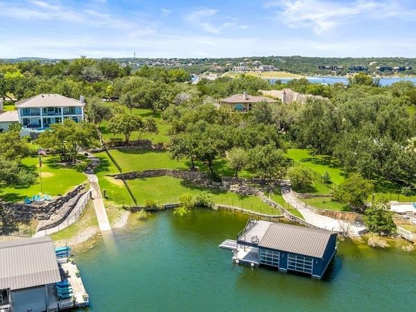 909 Brooks Hollow RD, Lakeway, TX 78734