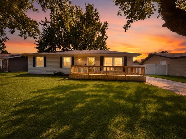11 bonds Drive, Bourbonnais, IL 60914