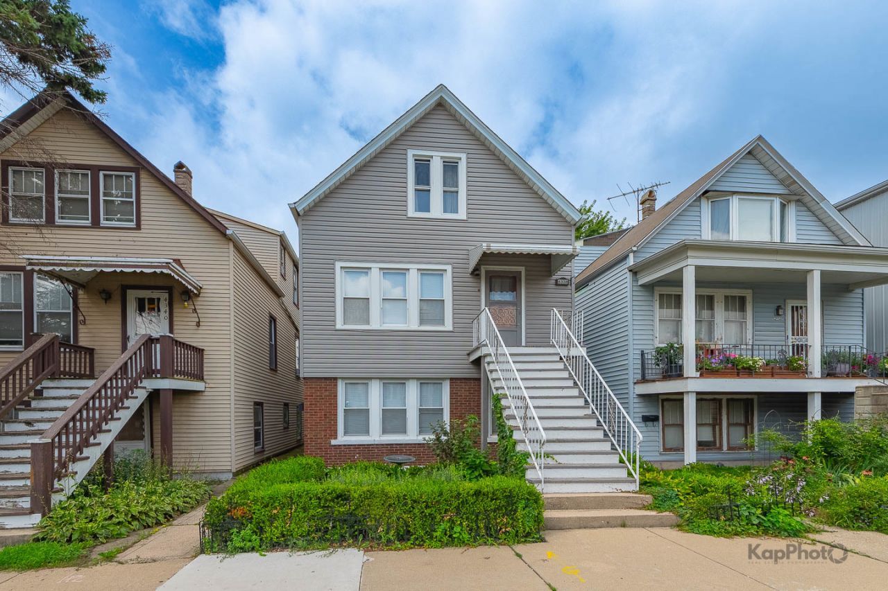 4338 S Mozart Street, Chicago, IL 60632 Main Photo