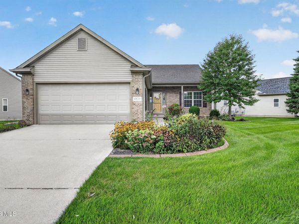 4828 Port Drive , Maumee, OH 43537