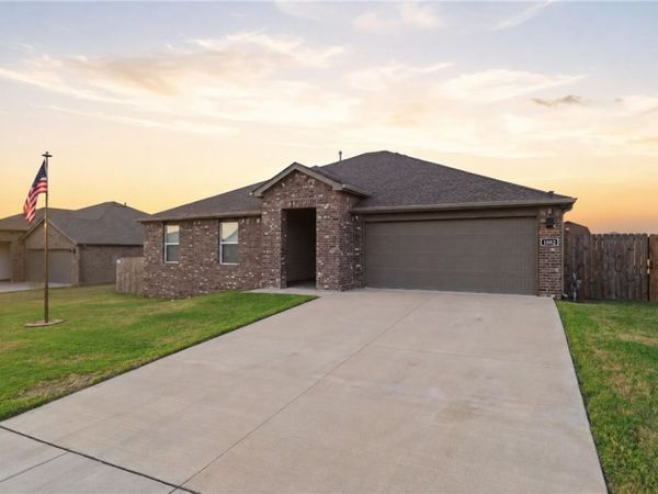 1002 Emerald Street , Prairie Grove, AR 72753