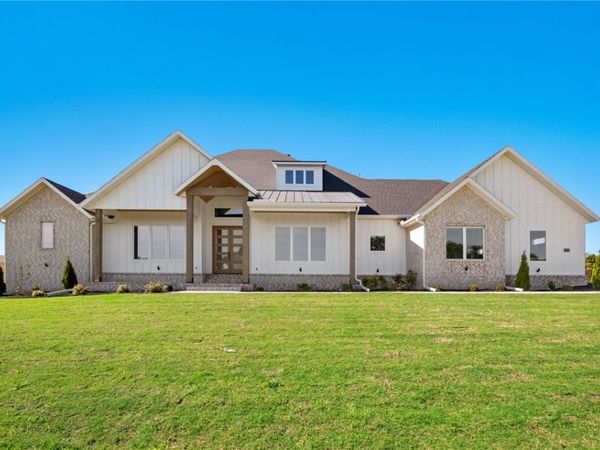 561 Shooting Star Lane , Lowell, AR 72745